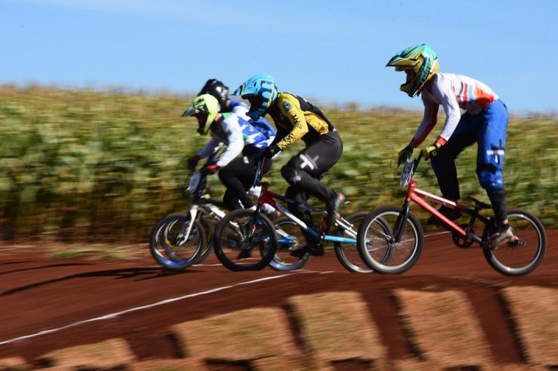 Ivoti recebe mais de 80 atletas em campeonato de bicicross - Esportes -  Diário de Canoas