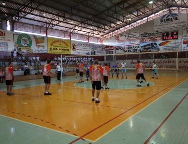1ª Liga Cresol de Voleibol Gigante tem início nesta terça-feira 