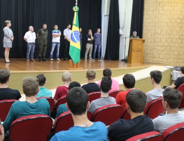Jovens de Mercedes vão prestar Juramento à Bandeira amanhã