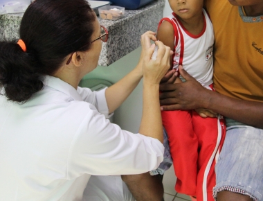 Gestantes e crianças podem receber vacina contra a influenza a partir de amanhã   