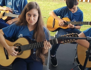 Aluna representa Mercedes nas comemorações de 35 anos do Refúgio Biológico