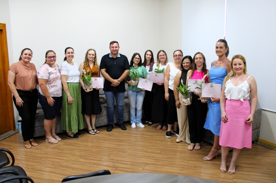 Novas diretoras e coordenadoras das escolas municipais são empossadas
