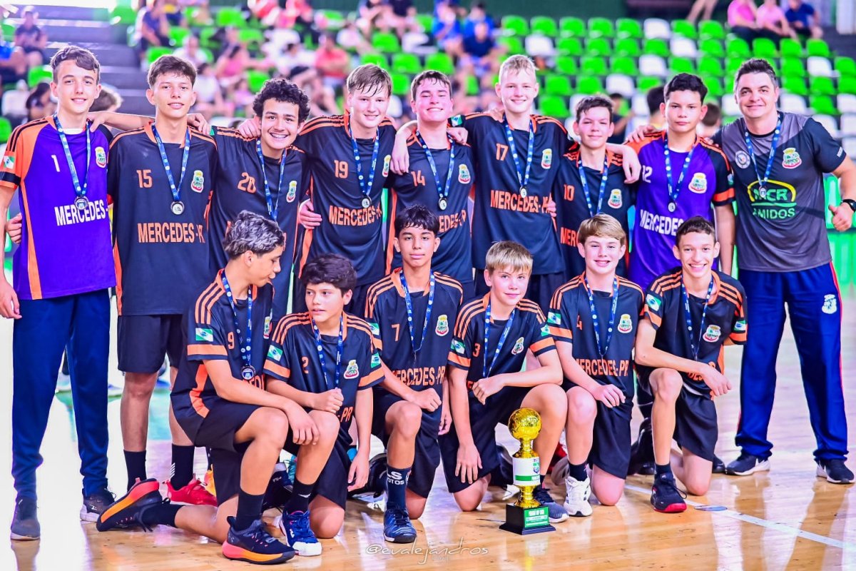 Mercedes conquista dois pódios na Copa Paraná Handebol em Goioerê