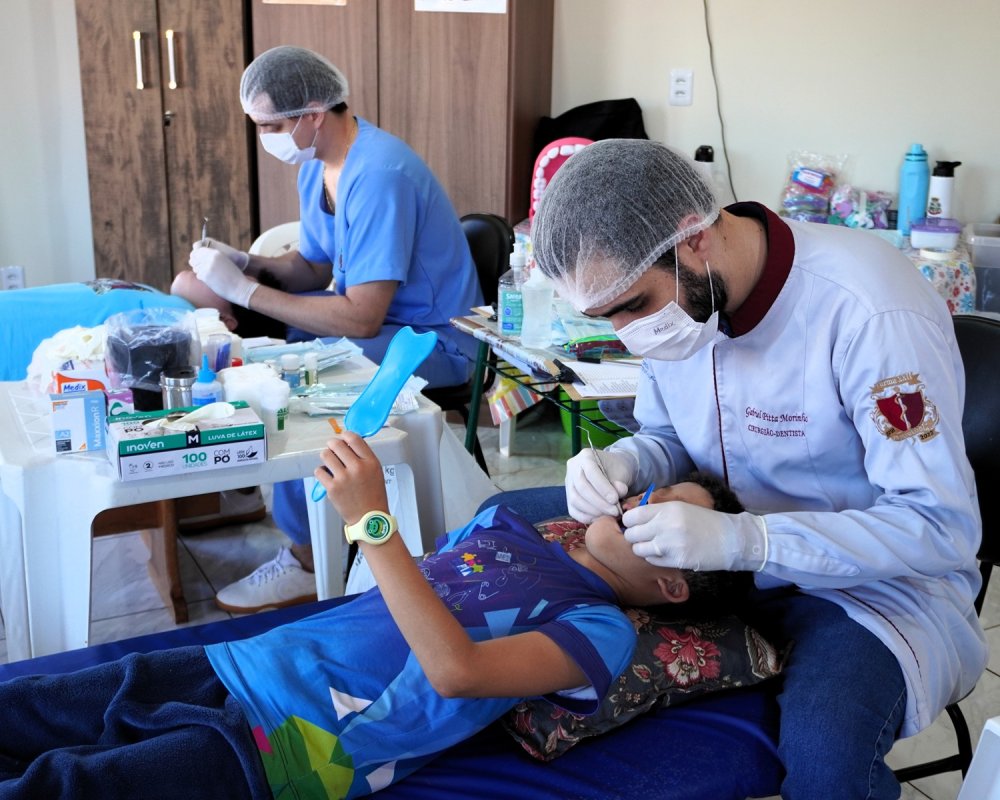 Crianças do Projeto Piá recebem avaliação odontológica